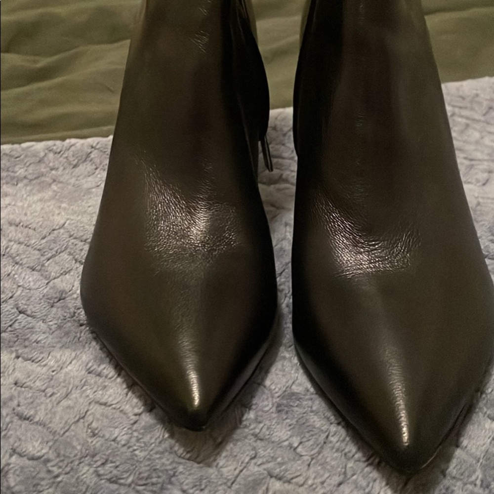 Marc Fisher ankle boots size 5.5 women’s.